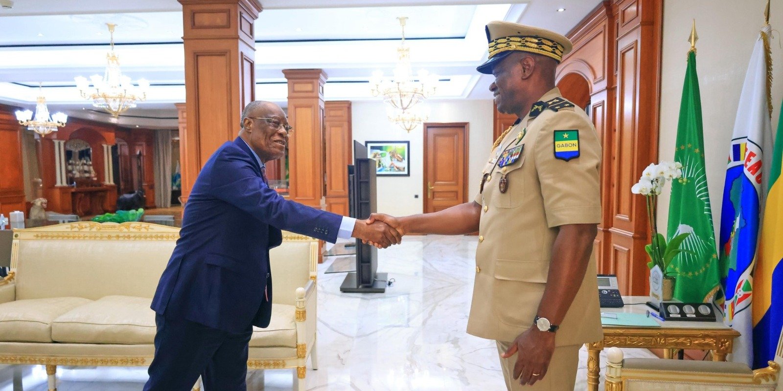 Gabon : le face-à-face Oligui Nguema–Ondo Ossa, une bataille d’horizons irréconciliables