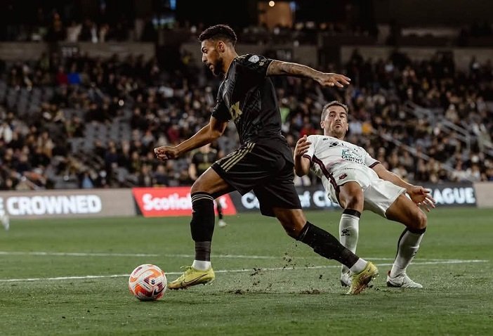 Coupe du Monde des Clubs : Denis Bouanga, prêt à relever le défi