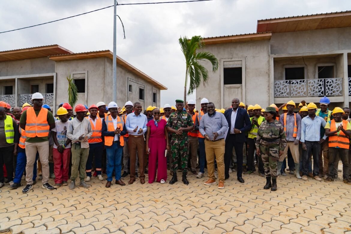  Anges Kevin NZIGOU présent la vision de la plateforme