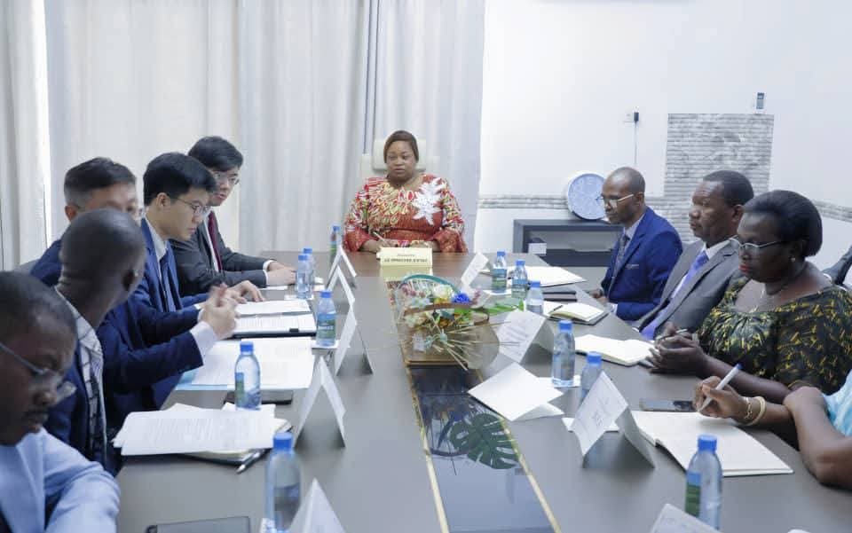  Anges Kevin NZIGOU présent la vision de la plateforme