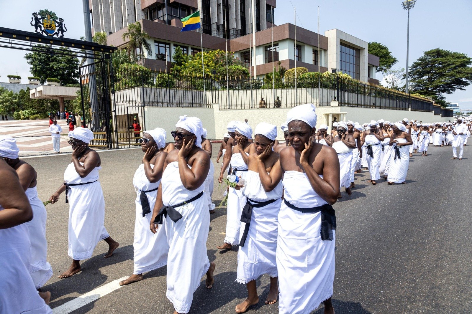 ÉVANDAGANYÈ : qu'est ce donc ce rite du Peuple Mpongwè qui a captivé l'attention des populations ?