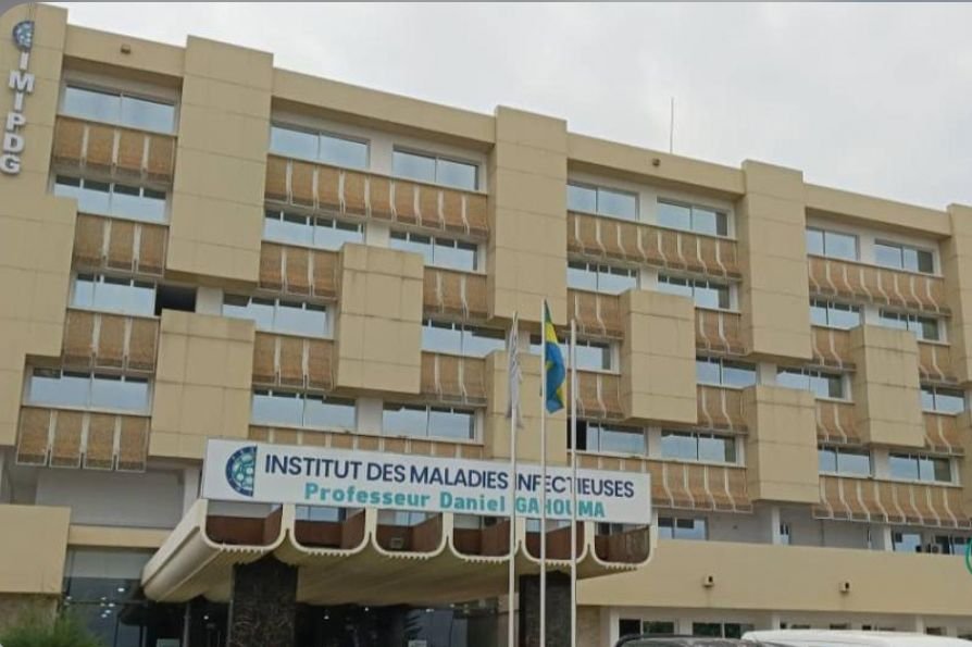 Drame à Libreville : un gendarme met fin à ses jours en sautant du 5e étage de l’IMI-PDG