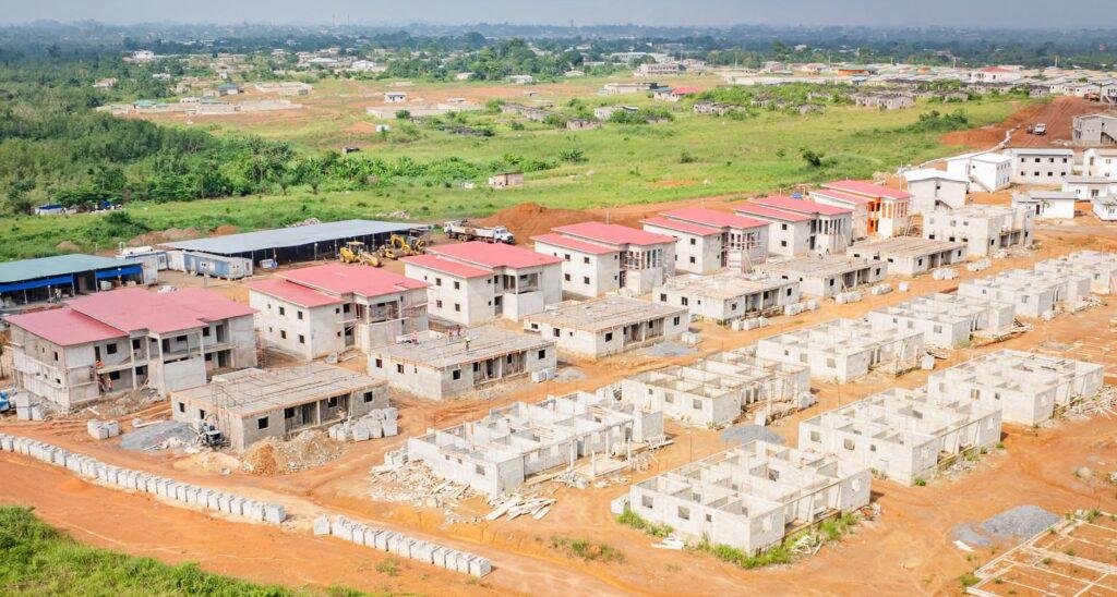 Relogement des déguerpis : 20 milliards FCFA de la BDEAC pour soutenir le relogement initié par le gouvernement gabonais