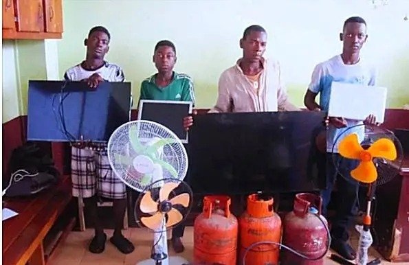 Oyem : un redoutable gang de braqueurs démantelé par la Police Judiciaire