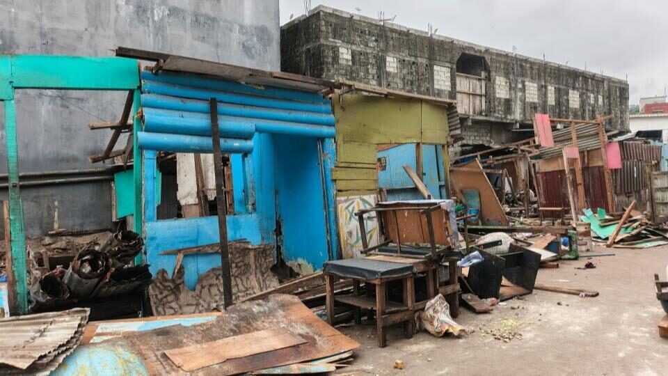 Libreville : la mairie lance une opération de salubrité urbaine pour protéger le marché Mont-Bouët contre les inondations
