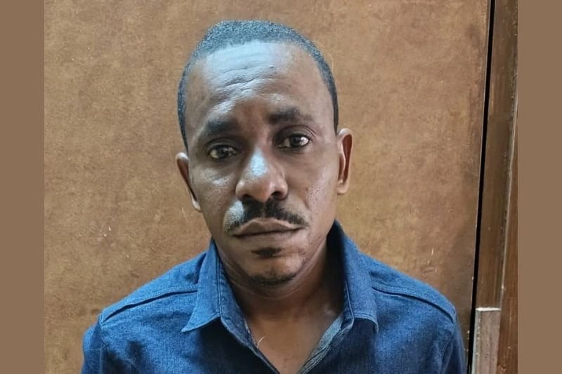 Avortement clandestin et exercice illégal de la médecine : un faux médecin congolais impliqué dans la mort d’une femme à Moanda