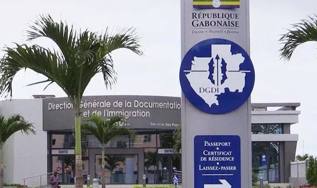 Carte de séjour au Gabon : polémique et clarifications sur une tarification jugée inégalitaire
