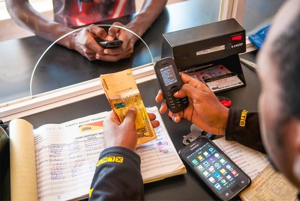 Gabon : le mobile money confirme sa dynamique de croissance en 2024 avec un chiffre d’affaires de 50,86 milliards de FCFA