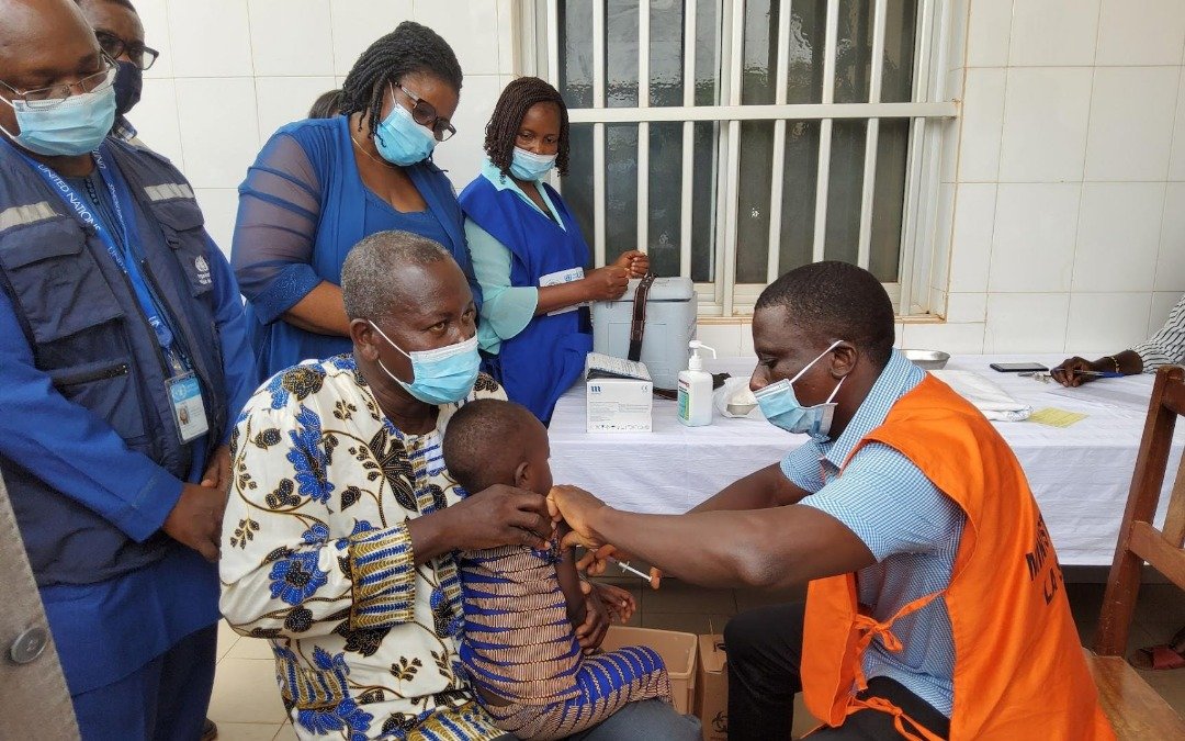 Togo : premier pays africain à déployer à l’échelle nationale le vaccin antipaludique R21, une avancée historique pour le continent.