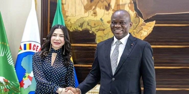Diplomatie : Oligui Nguema reçoit un message fraternel du Congo et fait ses adieux à l’ambassadrice du Liban
