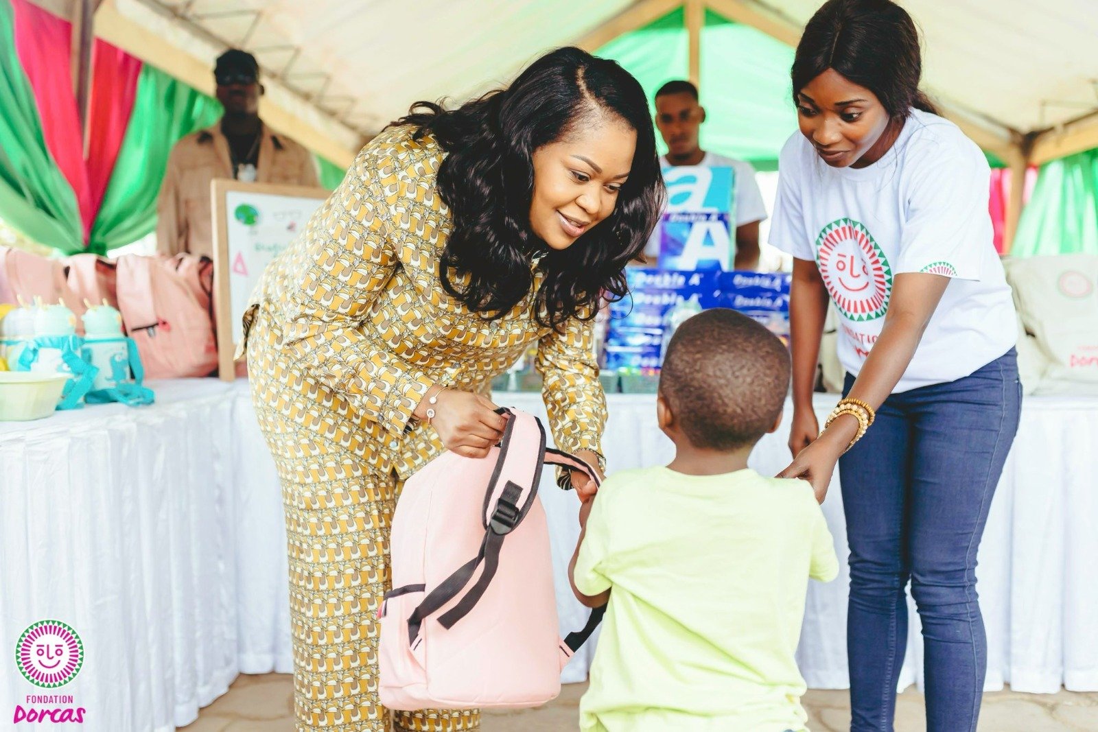 Bitam : la Fondation Dorcas soutient la rentrée scolaire des enfants défavorisés