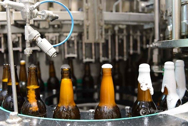 Boissons gazeuses et alcoolisées : la production en hausse, mais le chiffre d’affaires recule