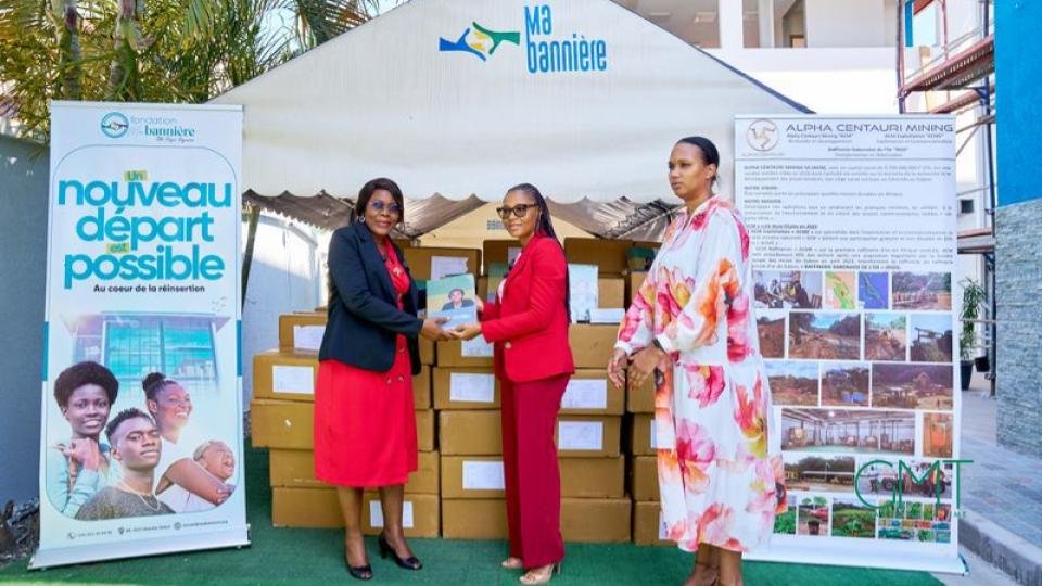 Politique RSE : Alpha Centauri Mining, via la Fondation Ma Bannière, soutient la rentrée scolaire avec 10 000 kits pour les élèves démunis