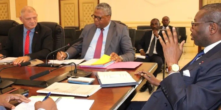 Monument Georges Damas ALEKA : livraison impérative en février 2026, le gouvernement exige le respect du calendrier.