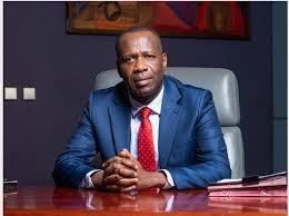  Anges Kevin NZIGOU présent la vision de la plateforme