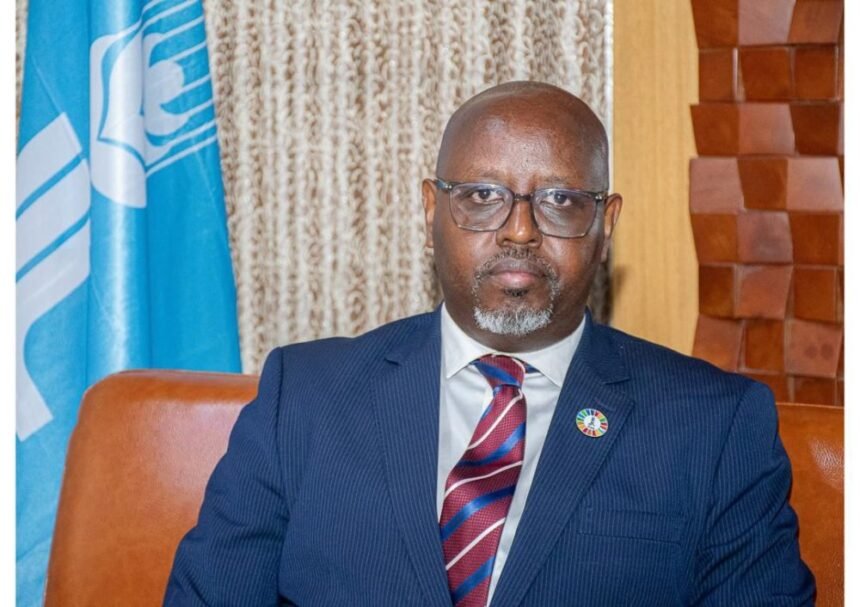  Anges Kevin NZIGOU présent la vision de la plateforme