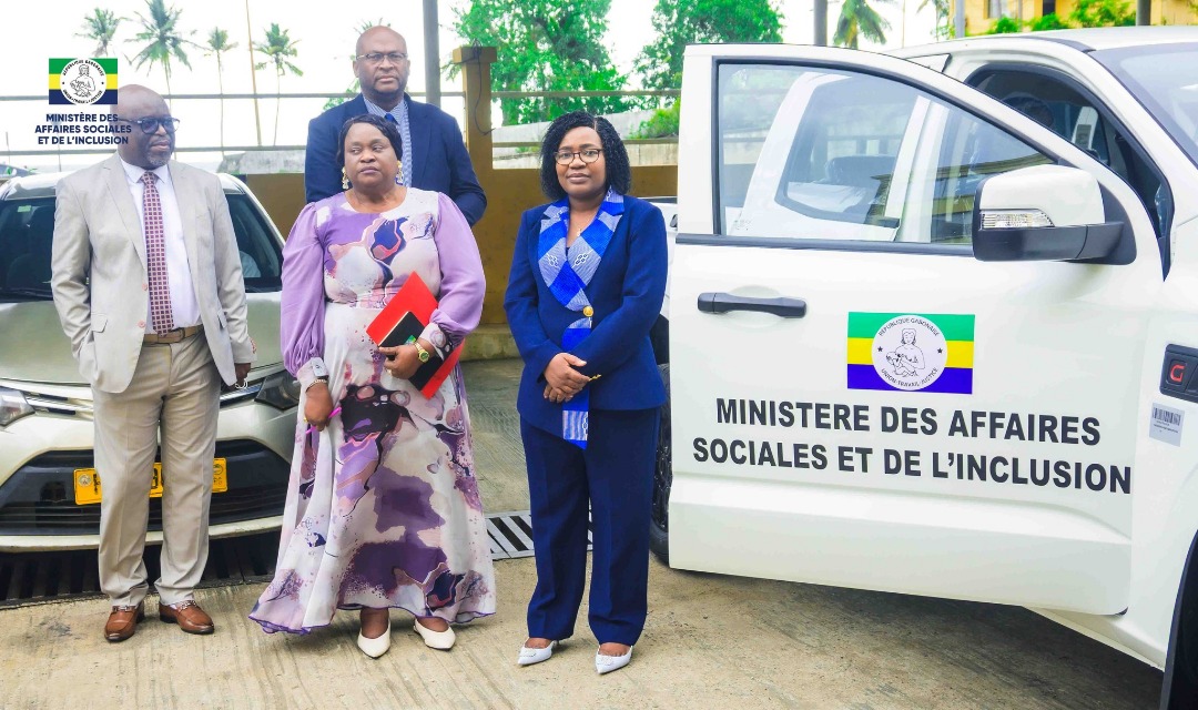 Fougamou : le Président renforce la protection de l’enfance avec un véhicule neuf
