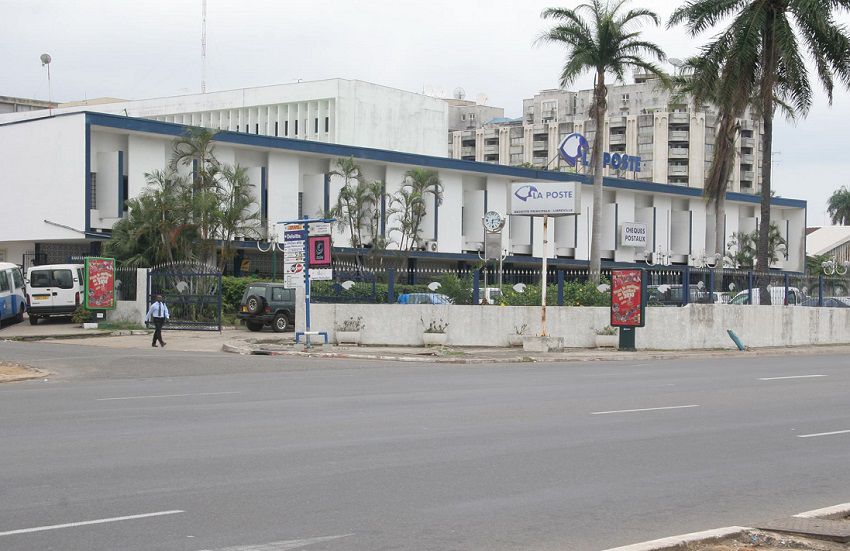 La poste SA: Effondrement d’un symbole du service public