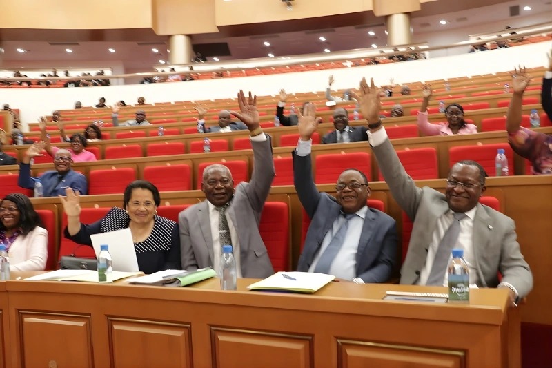 Budget 2026 : le projet de loi de finances, premier de la Ve République, adopté par l’Assemblée nationale