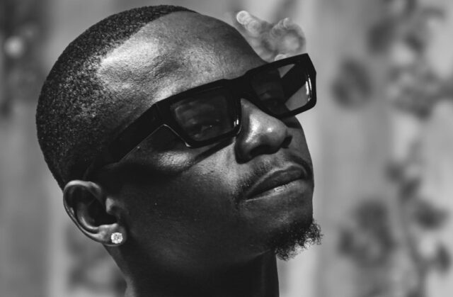 Affaire Eboloko : un collectif féministe porte plainte.