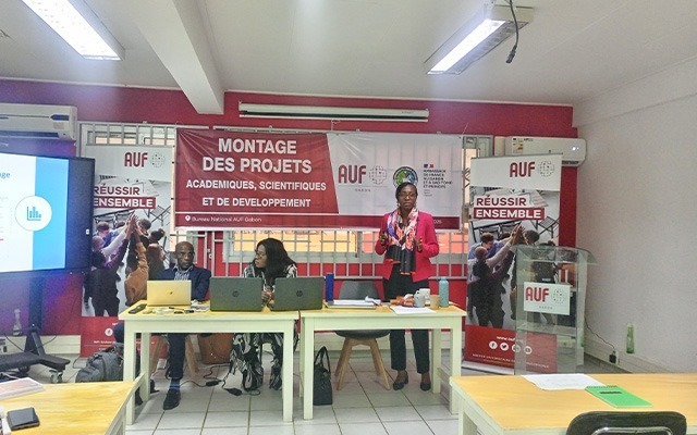 l’AUF et l’UOB : professionnalisation des enseignants chercheurs