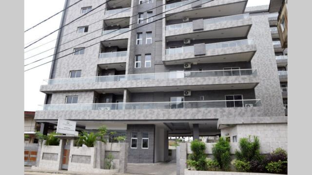 Patrimoine immobilier de l’État dans l’Estuaire : un tiers des bâtiments en dégradation avancée et des parcelles occupées illégalement