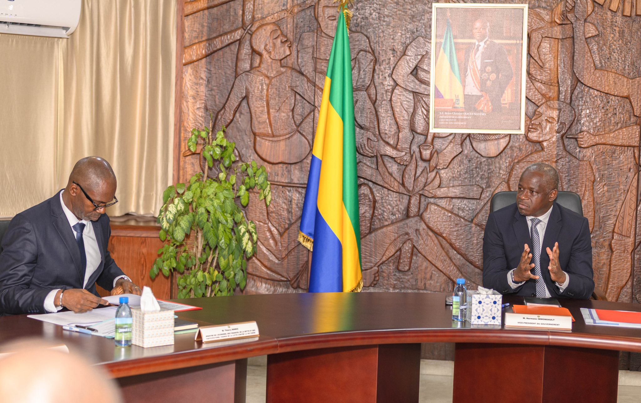 Centrale d’achats, mobilisation des recettes et exécution budgétaire : les leviers de l’action économique arrêtés pour les 100 premiers jours