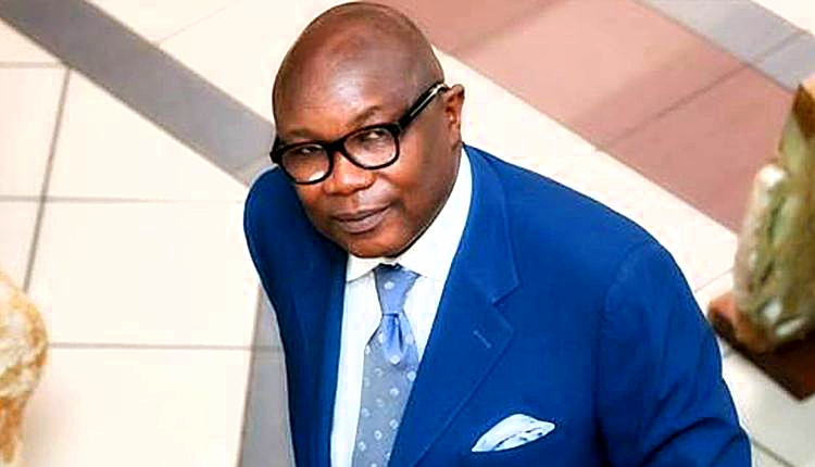 Conseiller, agriculteur, bâtisseur : Maganga Moussavou cherche sa place