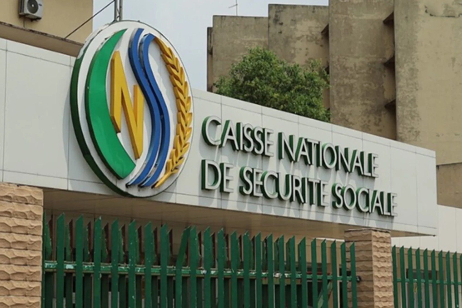  Anges Kevin NZIGOU présent la vision de la plateforme