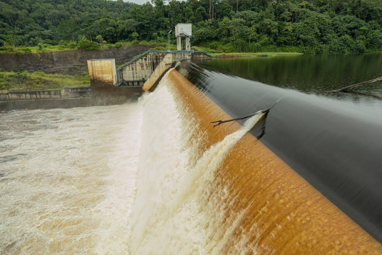 Énergie : le Gouvernement accélère la remise à niveau des installations hydroélectriques de Poubara