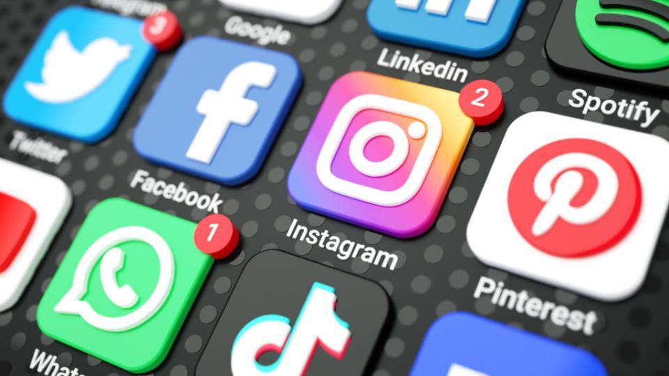  Anges Kevin NZIGOU présent la vision de la plateforme