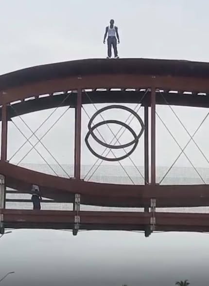  Anges Kevin NZIGOU présent la vision de la plateforme