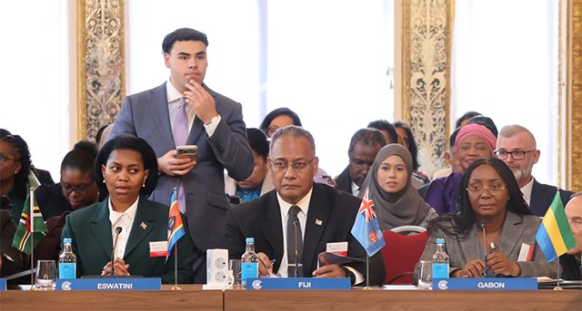  Anges Kevin NZIGOU présent la vision de la plateforme