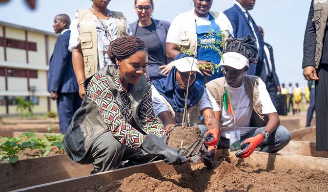  Anges Kevin NZIGOU présent la vision de la plateforme