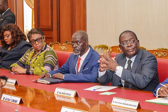  Anges Kevin NZIGOU présent la vision de la plateforme