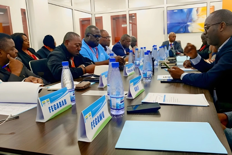  Anges Kevin NZIGOU présent la vision de la plateforme