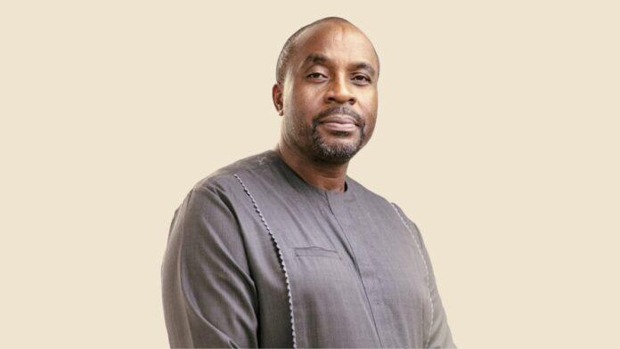  Anges Kevin NZIGOU présent la vision de la plateforme