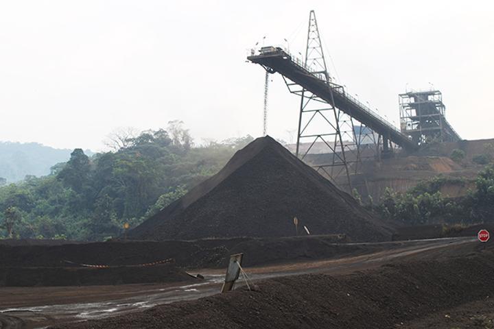  Anges Kevin NZIGOU présent la vision de la plateforme