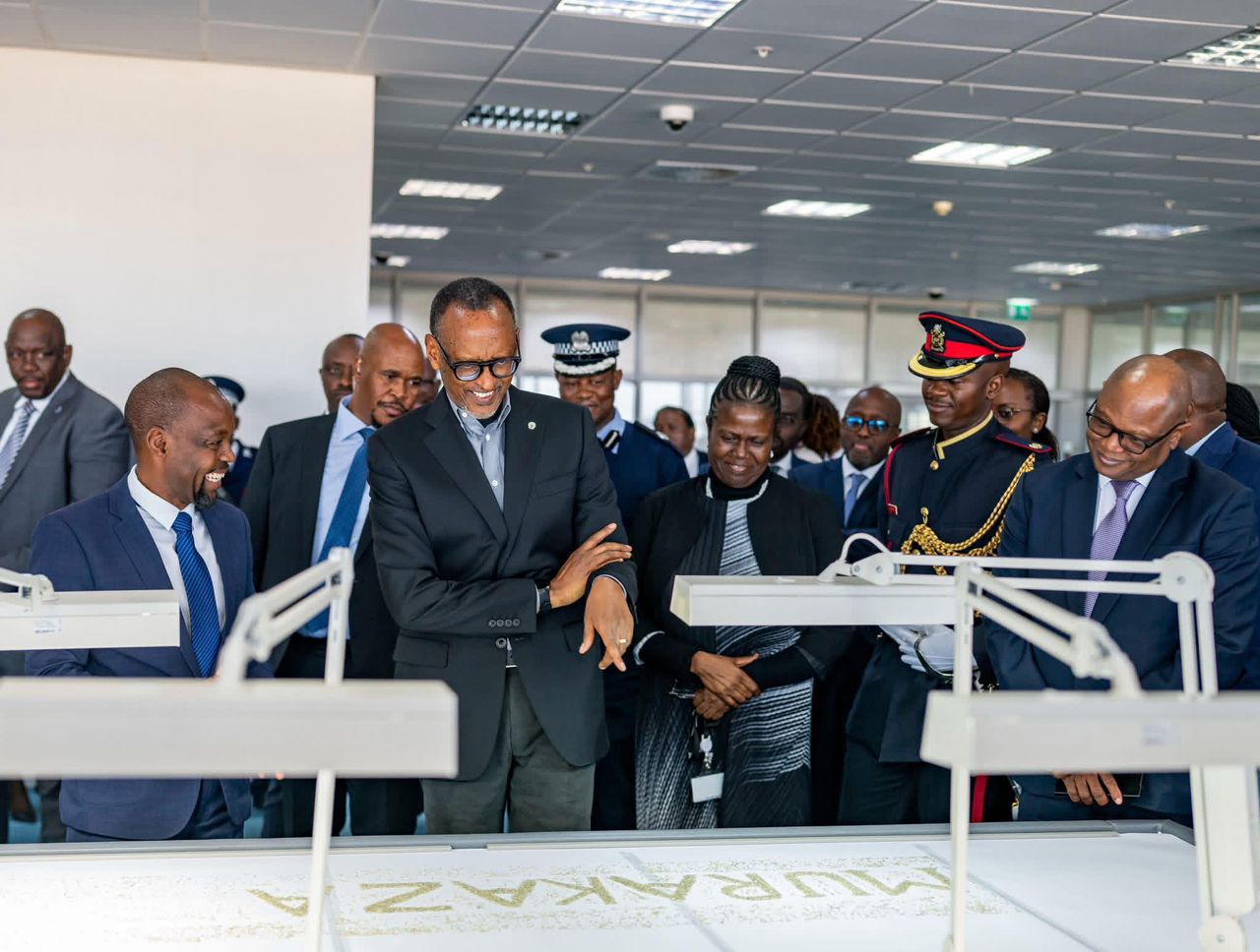 45 millions de carats par an: visite de Paul Kagame à la Diamond Trading Company Botswana