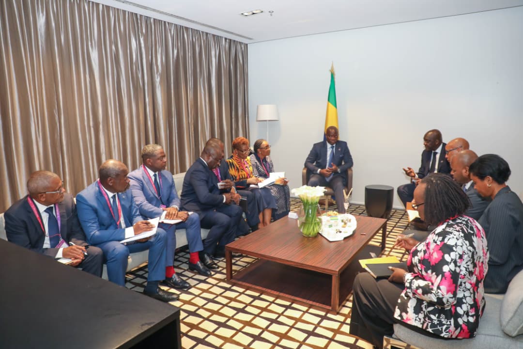  Anges Kevin NZIGOU présent la vision de la plateforme