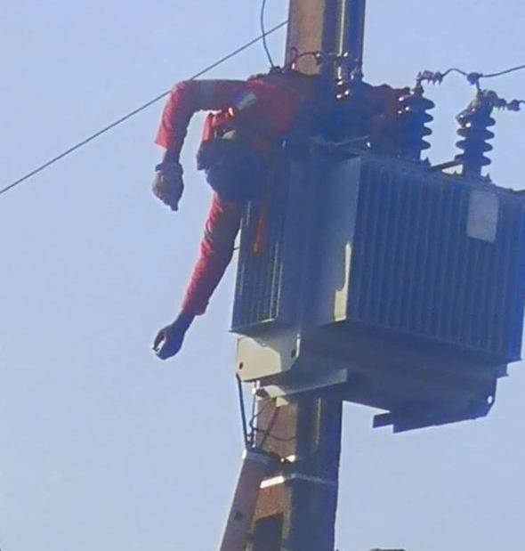 Gamba : un agent de la SEEG perd la vie électrocuté lors d’une intervention sur un poteau