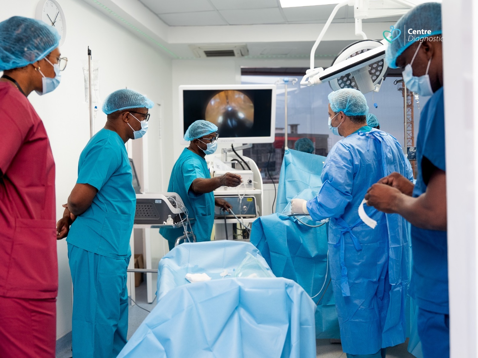 Renforcement de l’excellence chirurgicale au Gabon : le Centre Diagnostic fait venir l’Hôpital Américain de Paris