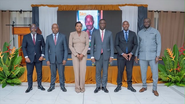  Anges Kevin NZIGOU présent la vision de la plateforme