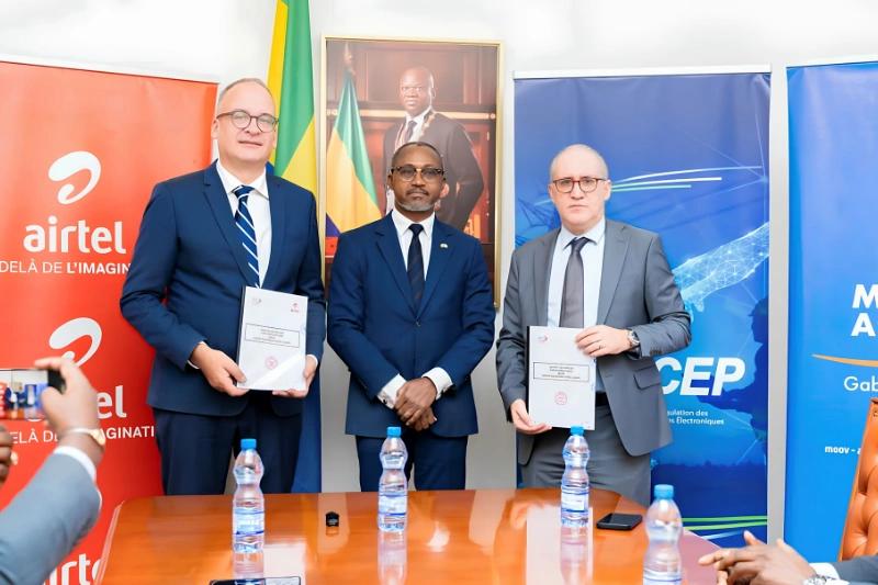  Anges Kevin NZIGOU présent la vision de la plateforme