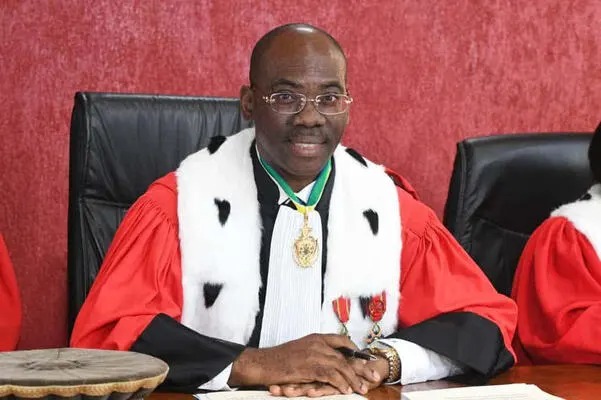 Justice : la suspension d’Eddy Minang ravive les interrogations