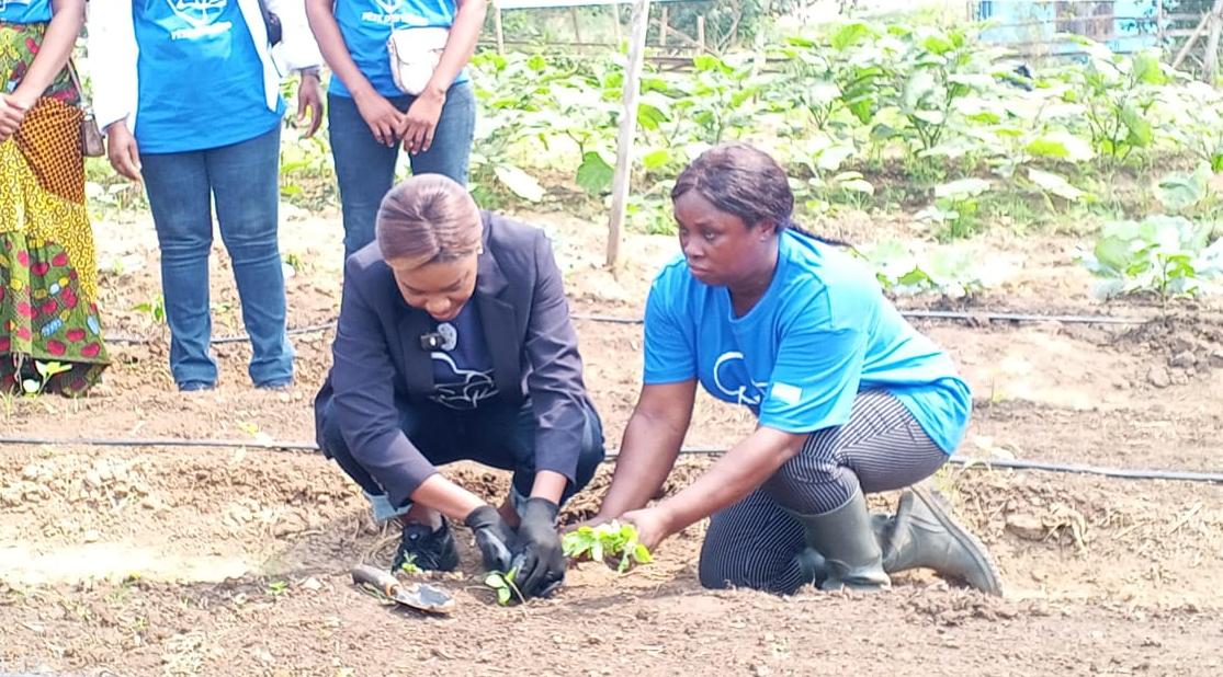 Anges Kevin NZIGOU présent la vision de la plateforme