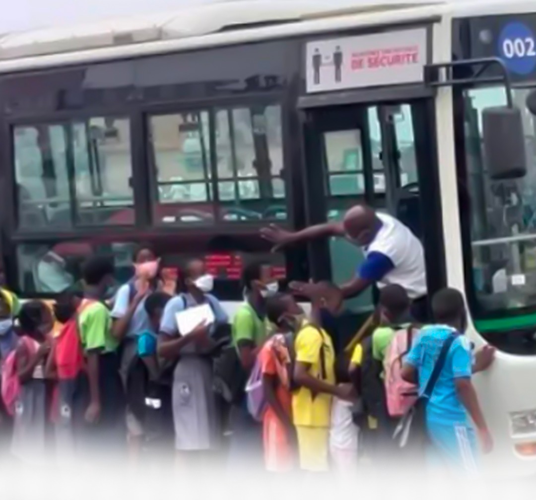 Anges Kevin NZIGOU présent la vision de la plateforme