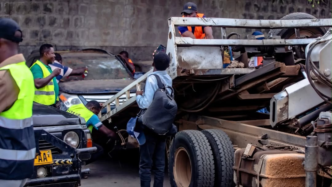 Libreville : Opération anti-épaves applaudie, les habitants réclament désormais une action durable des autorités.