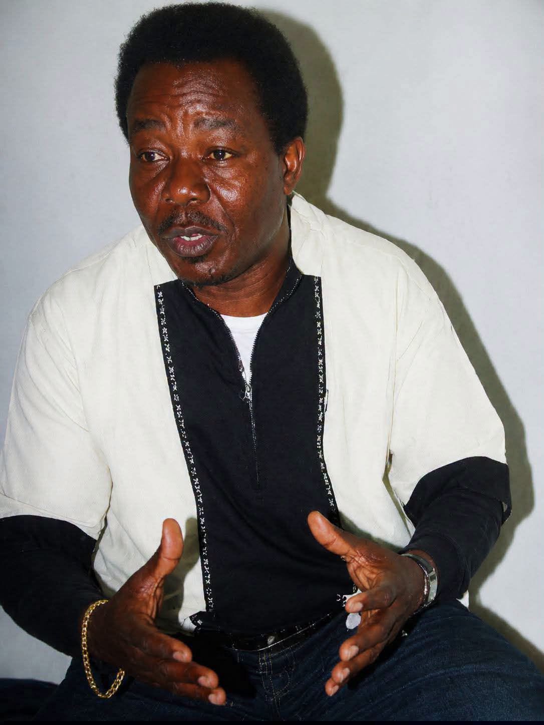  Anges Kevin NZIGOU présent la vision de la plateforme