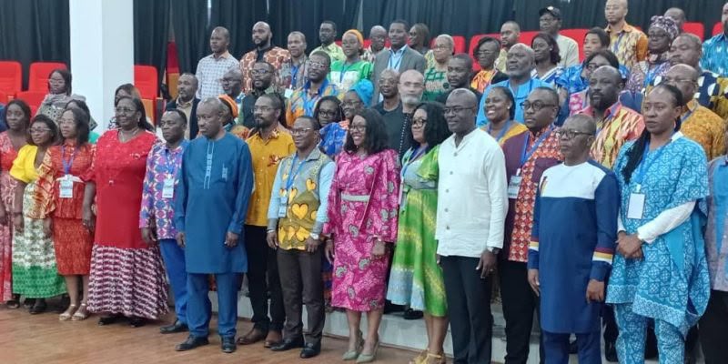  Anges Kevin NZIGOU présent la vision de la plateforme